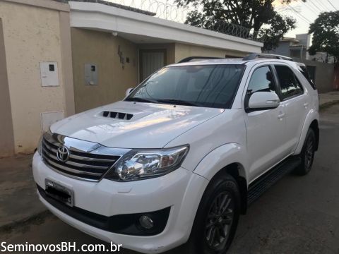 Toyota Hilux SW4 Toyota Hilux SW4