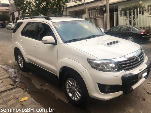 Toyota Hilux SW4 Toyota Hilux SW4
