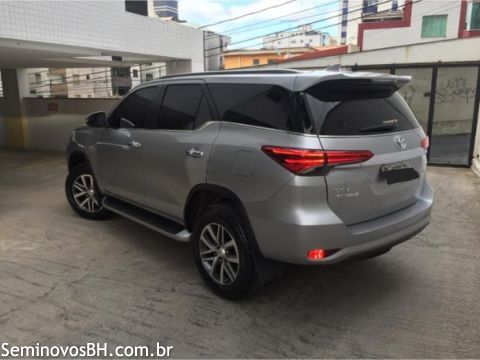 Toyota Hilux SW4 Toyota Hilux SW4