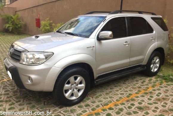 Toyota Hilux SW4 Toyota Hilux SW4
