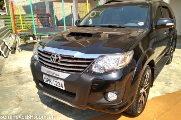 Toyota Hilux SW4 Toyota Hilux SW4