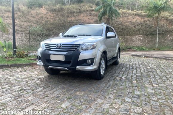 Toyota Hilux SW4 Toyota Hilux SW4