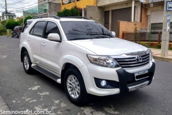 Toyota Hilux SW4 Toyota Hilux SW4