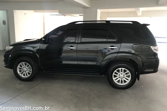 Toyota Hilux SW4 Toyota Hilux SW4