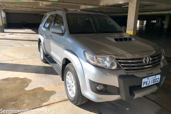 Toyota Hilux SW4 Toyota Hilux SW4