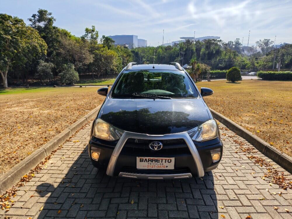 Toyota Etios Cross