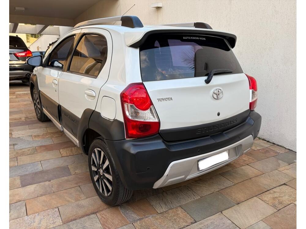 Toyota Etios Cross