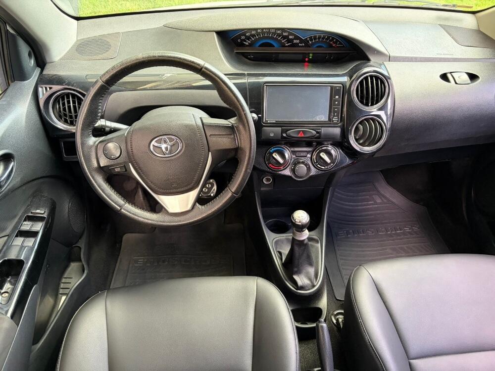 Toyota Etios Cross