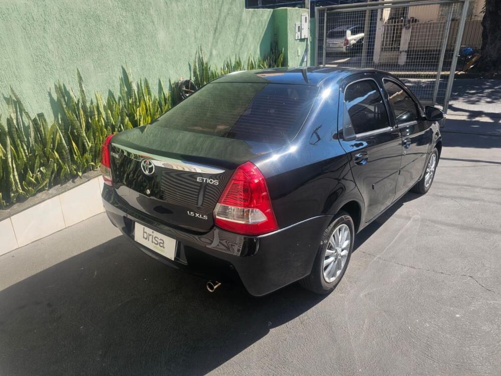 Toyota Etios Cross
