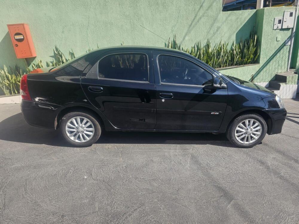 Toyota Etios Cross