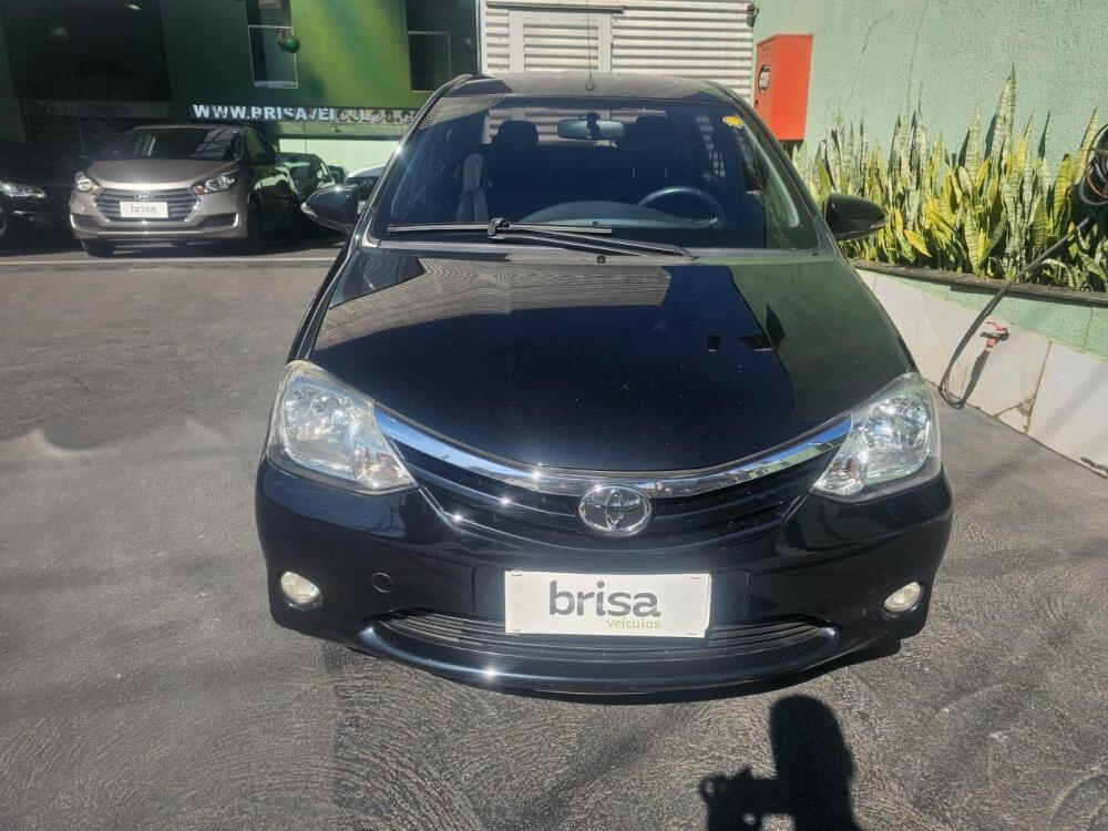 Toyota Etios Cross
