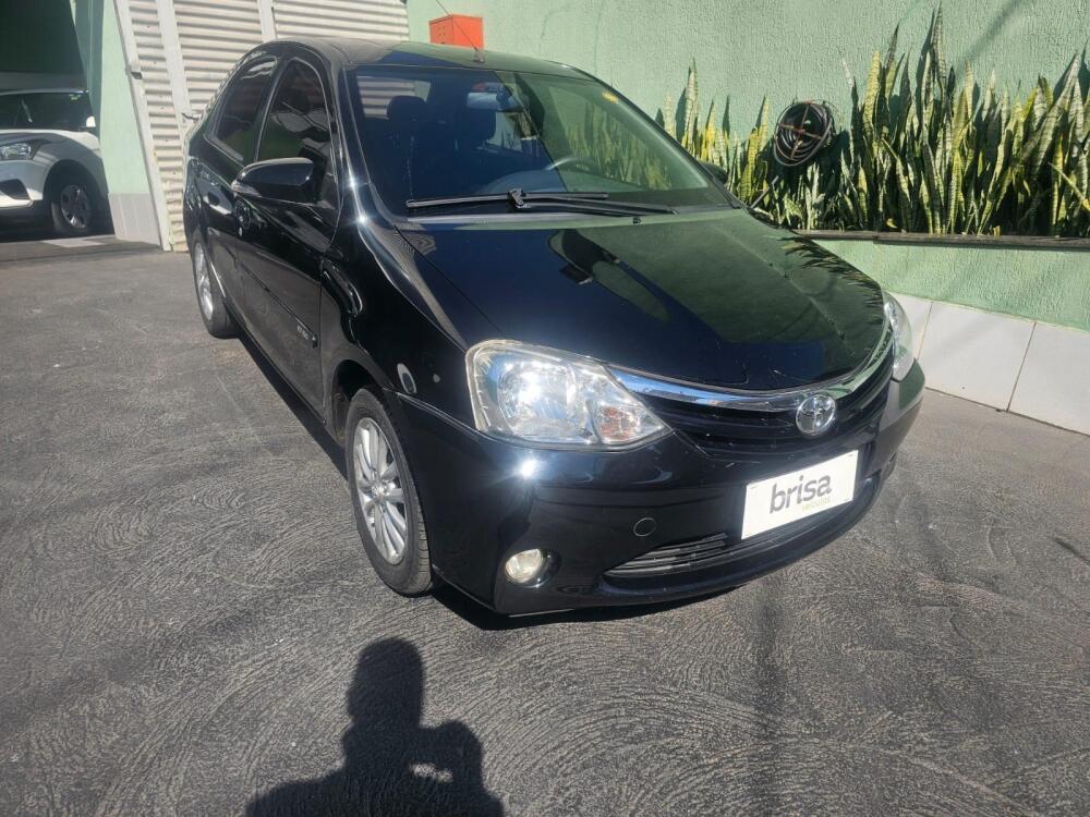 Toyota Etios Cross