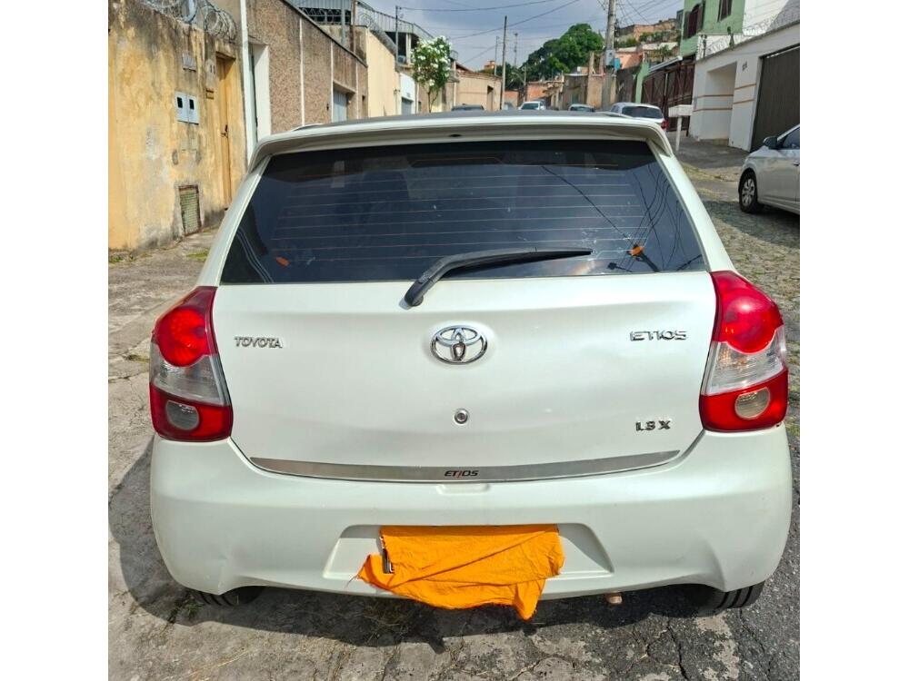 Toyota Etios Cross
