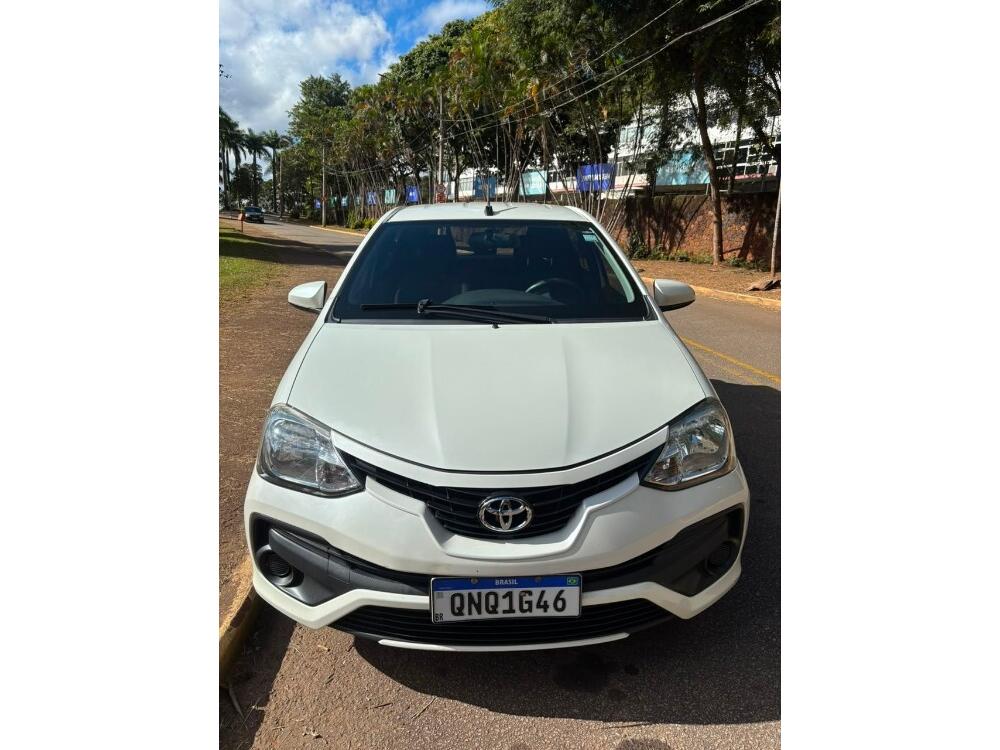 Toyota Etios Cross