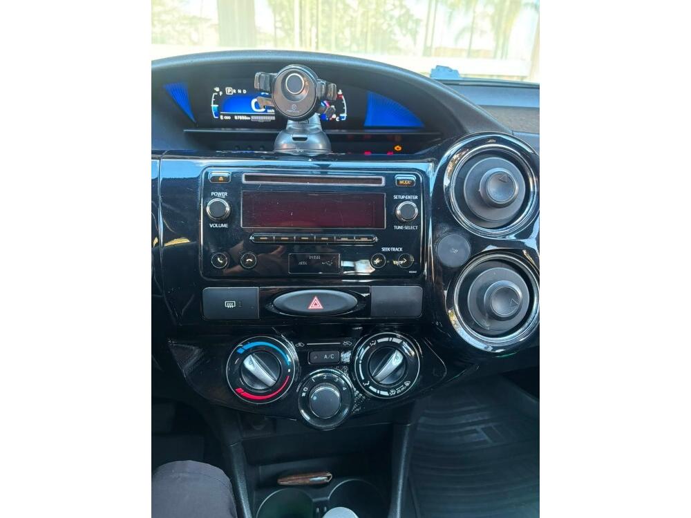 Toyota Etios Cross
