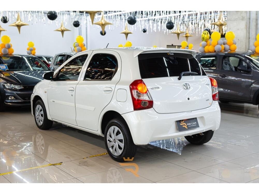 Toyota Etios Hatch