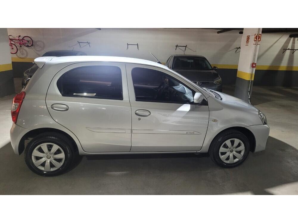 Toyota Etios Hatch