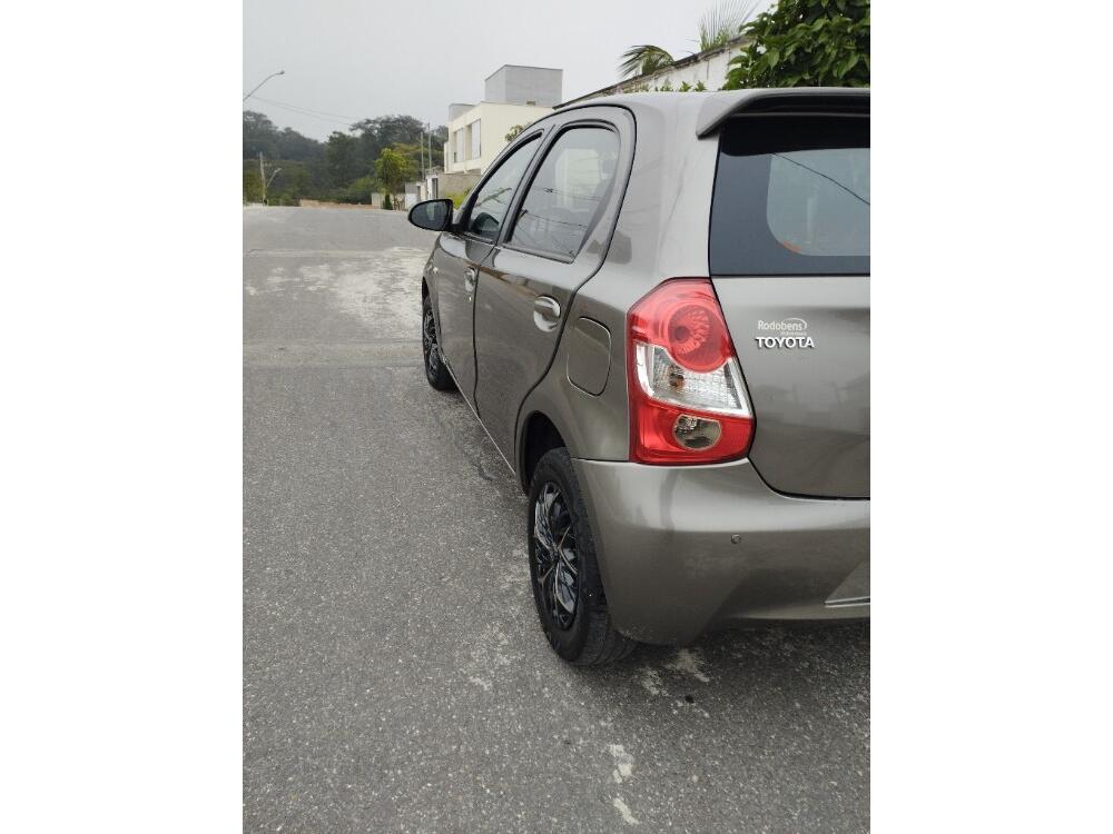 Toyota Etios Hatch