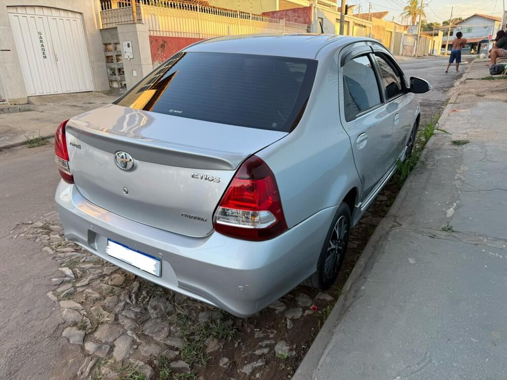 Toyota Etios Sedan PLATINUM 1.5 16V AT FLEX 2017