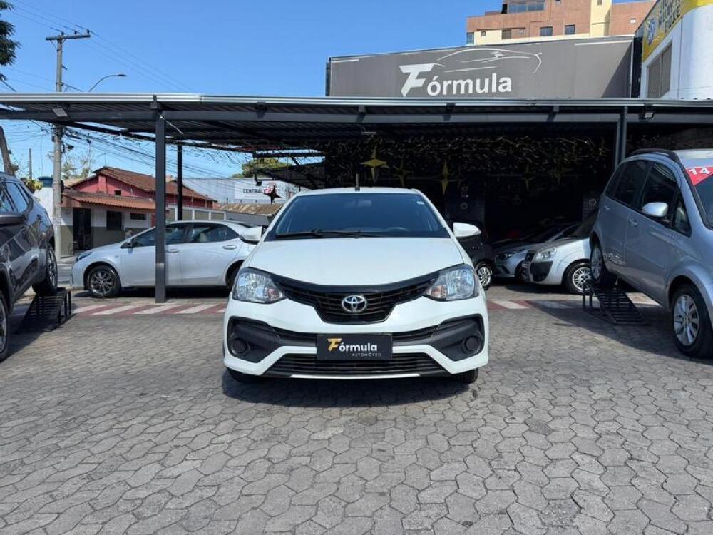 Toyota Etios Hatch