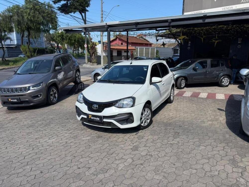 Toyota Etios Hatch
