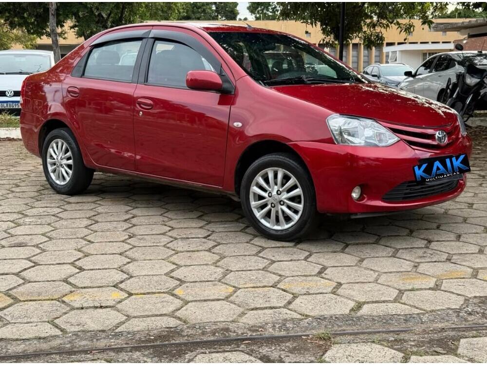 Toyota Etios Sedan ETIOS X SEDAN 1.5 FLEX 16V 4P MEC. 2013