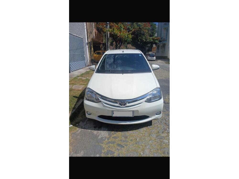 Toyota Etios Sedan ETIOS X SEDAN 1.5 FLEX 16V 4P MEC. 2014