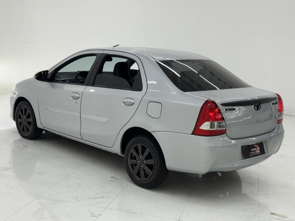 Toyota Etios Sedan