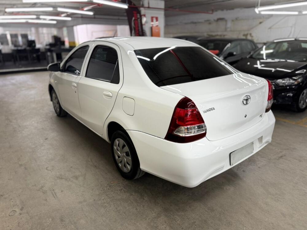 Toyota Etios Sedan