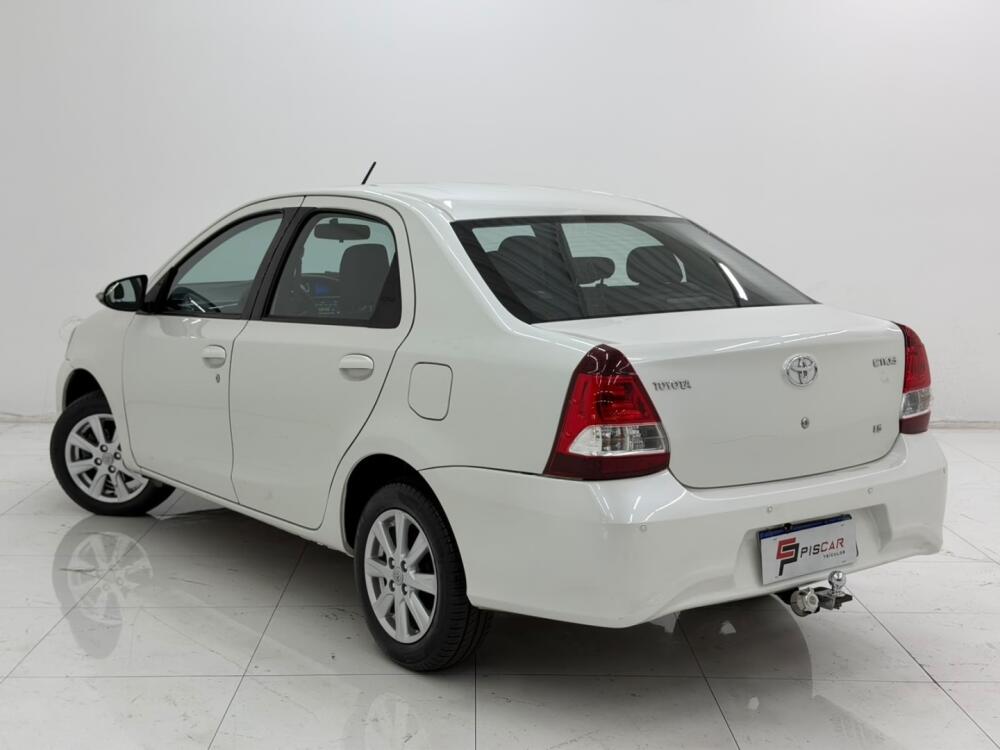 Toyota Etios Sedan