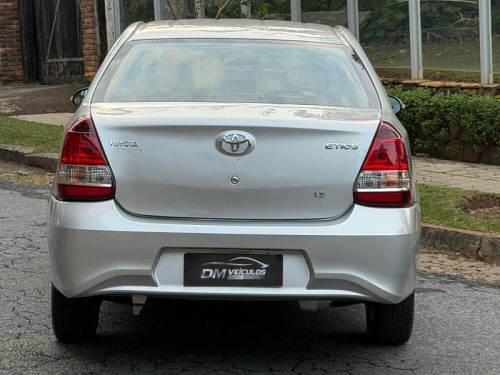 Toyota Etios Sedan