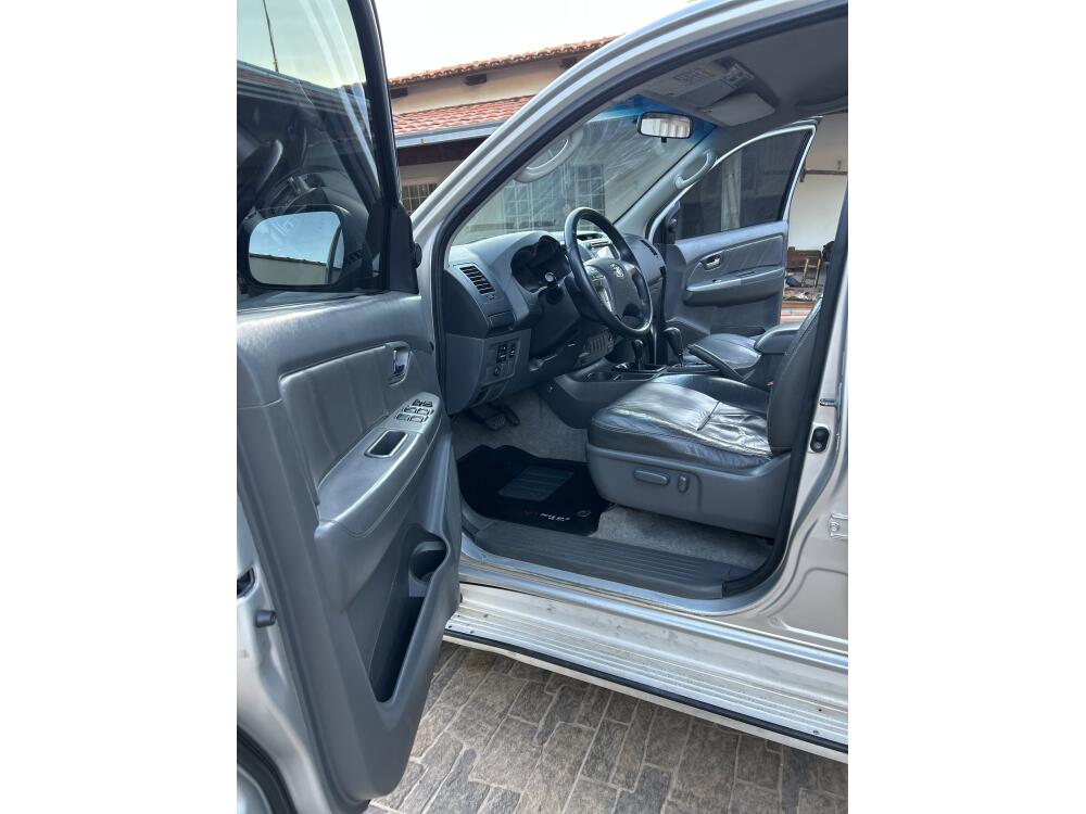 Toyota Hilux CD