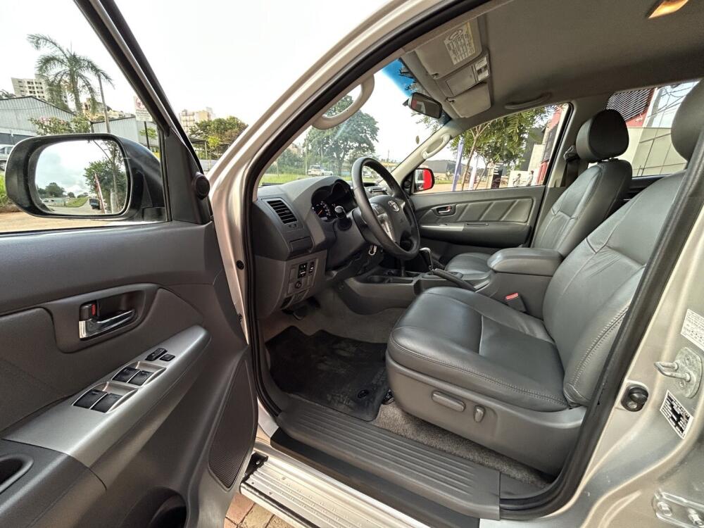 Toyota Hilux CD
