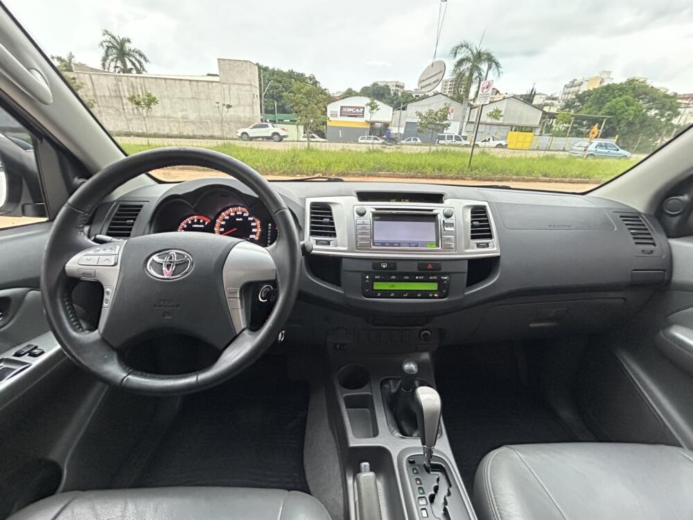 Toyota Hilux CD