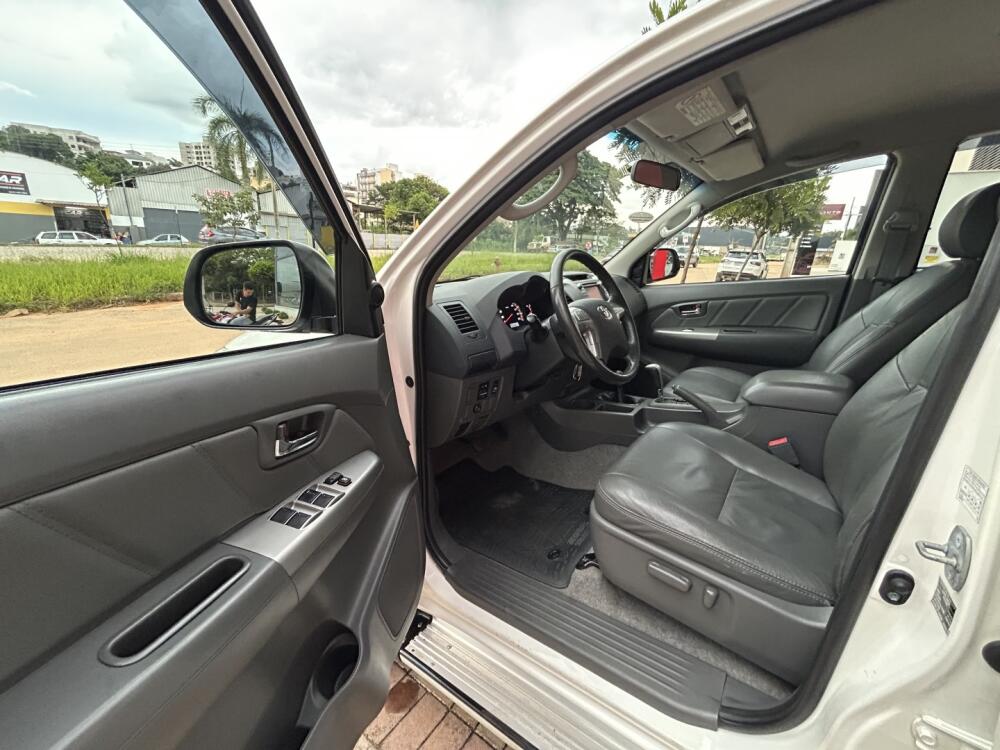 Toyota Hilux CD