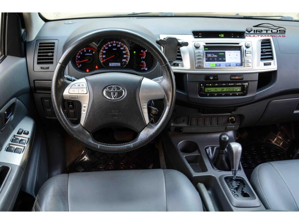 Toyota Hilux CD