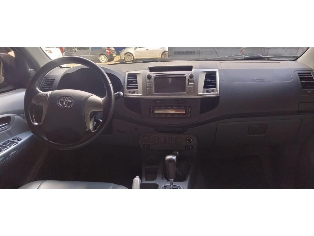 Toyota Hilux CD