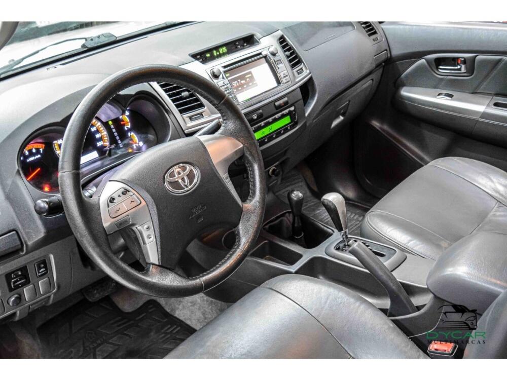 Toyota Hilux CD