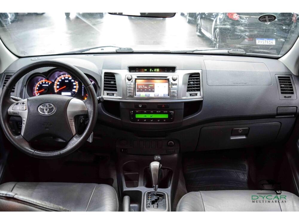Toyota Hilux CD