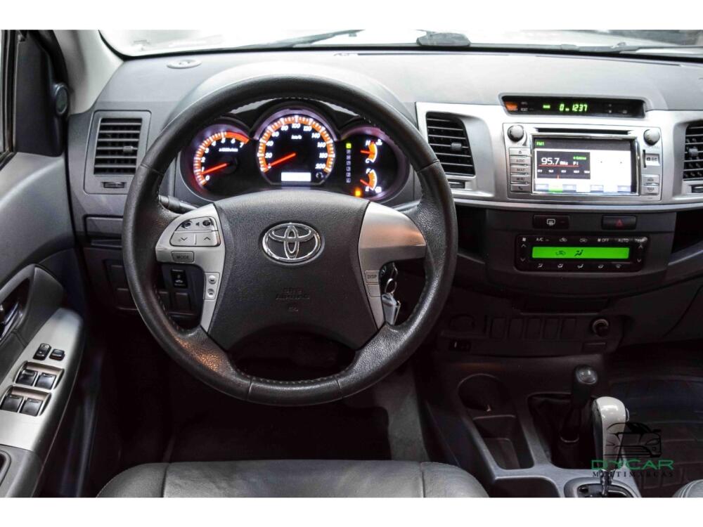 Toyota Hilux CD