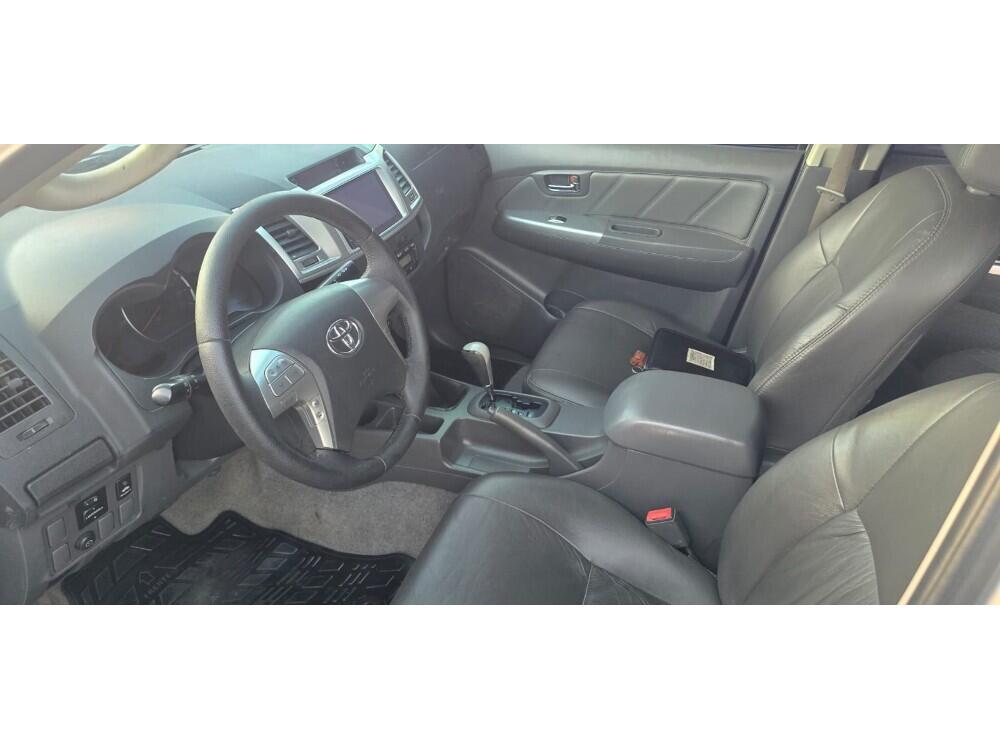 Toyota Hilux CD
