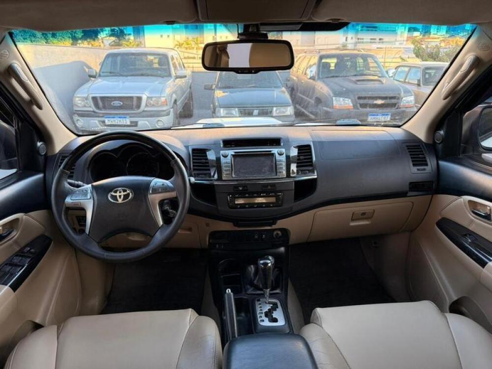 Toyota Hilux CD