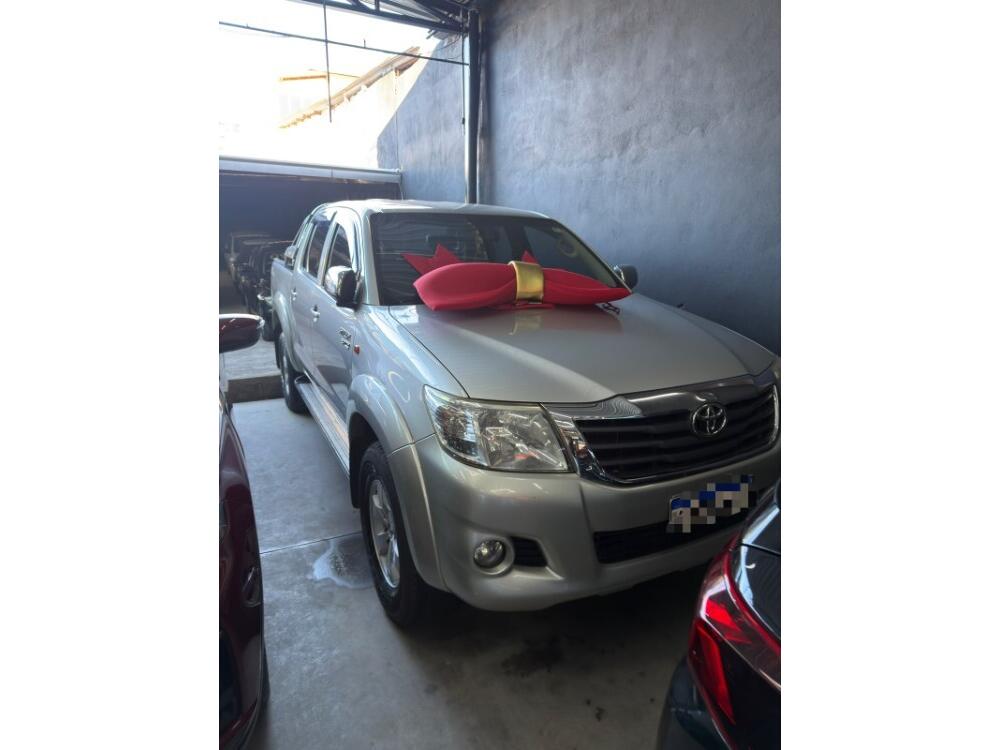 Toyota Hilux CD 4X4 2.7 16V FLEX MEC. 2013