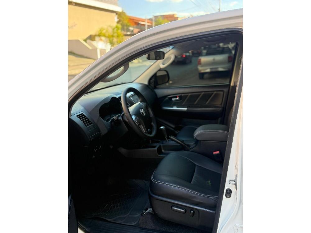 Toyota Hilux CD