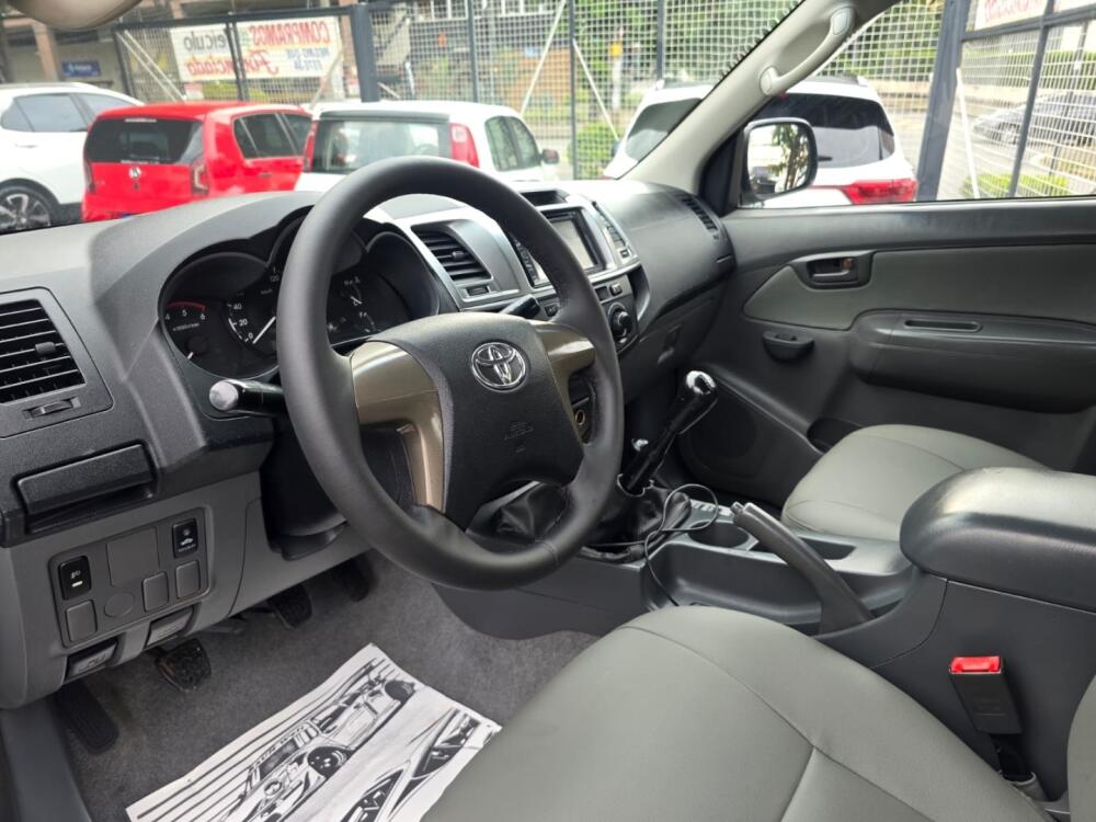 Toyota Hilux CD