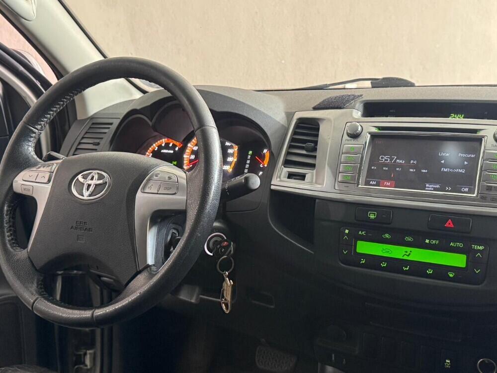 Toyota Hilux CD