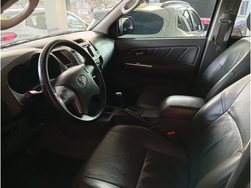 Toyota Hilux CD
