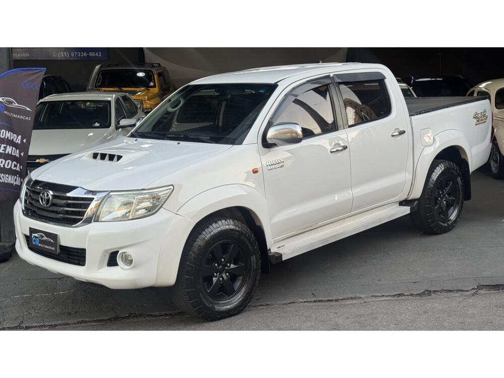 Toyota Hilux 3.0 STD 4X4 CD 16V TURBO INTERCOOLER DIESEL 4P MANUAL 2015