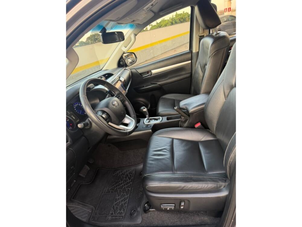 Toyota Hilux CD