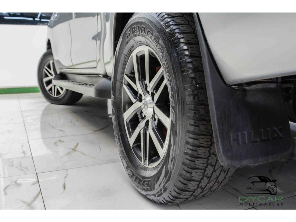 Toyota Hilux CD